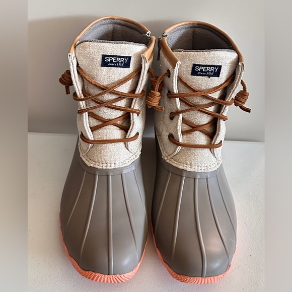 NWOT. Women's Sperry Top-Sider Saltwater Duck Boot Size 6M - Picture 11 of 14